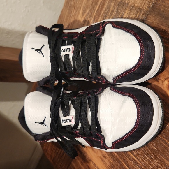 Air Jordan 1 Low SE Utility White Black Red - Picture 2 of 6